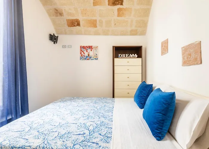 Monopoli, Mare Fuori *