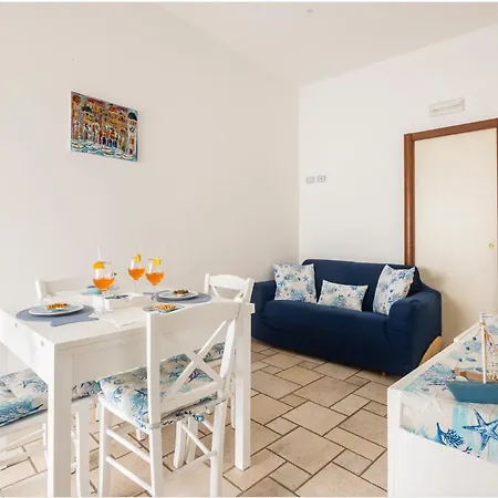 Monopoli, Mare Fuori *